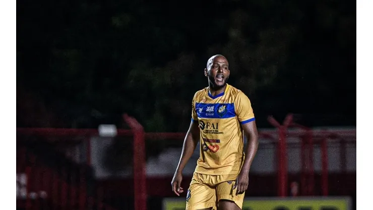 Foto: Heber Gomes | Antes de chegar ao Iporá, Jefferson defendeu a equipe do Al Jabalain
