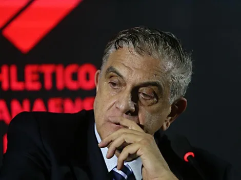 Petraglia garante que meio-campista jogará no Athletico caso volte ao Brasil