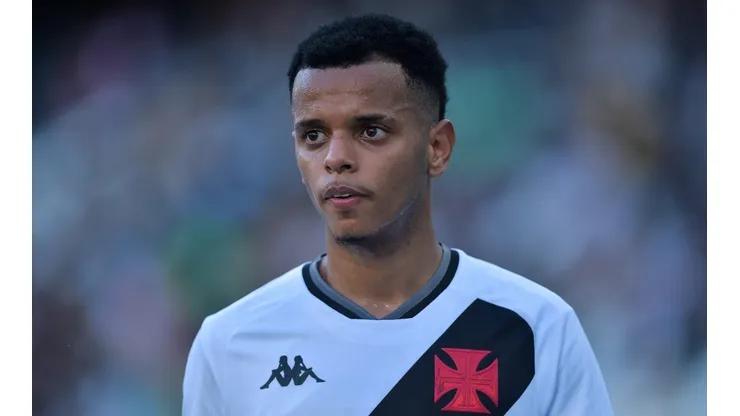 Foto: Thiago Ribeiro/AGIF - Riquelme (foto) é um dos jogadores de Zé Ricardo para a LE do Vasco em 2022