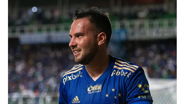 Foto: Alessandra Torres/AGIF - Giovanni vira alvo da Ponte Preta para a Série B