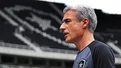 Foto: Vitor Silva/Botafogo - Luís Castro (foto) foi o responsável por ascensão de Cipriano no mundo europeu