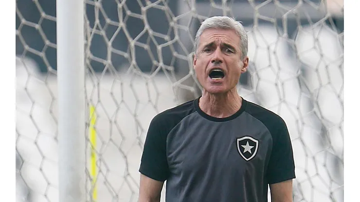 Luís Castro expõe comparação com outros técnicos portugueses; CONFIRA