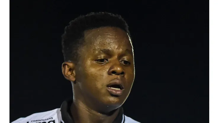 Empresário de Cazares expões bastidores sobre futuro do jogador no Vasco; Veja
