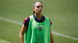 Gio Queiroz, hoje no Levante, abriu o jogo sobre situações complicadas vividas por ela no Barcelona