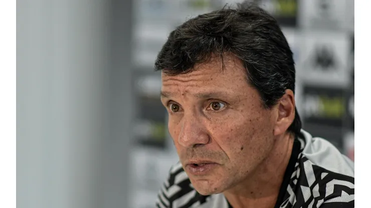 Vasco se movimenta no mercado para contratar lateral pedido por Zé Ricardo
