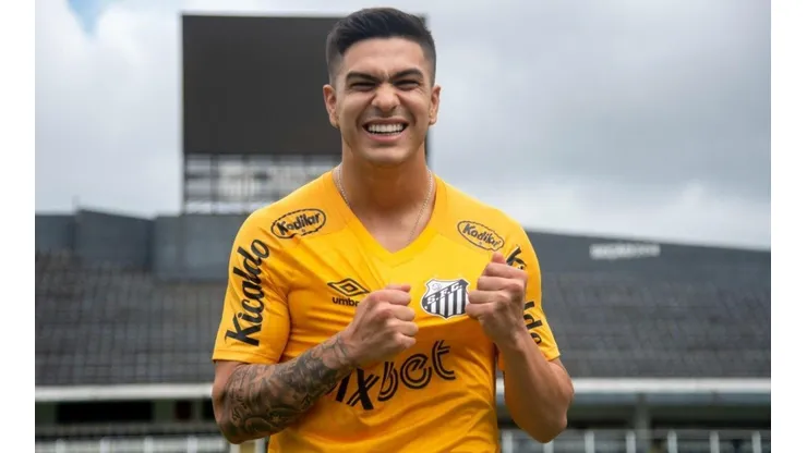 Foto: Divulgação/SantosFC | Anuncio do jogador foi feito nesta terça-feira