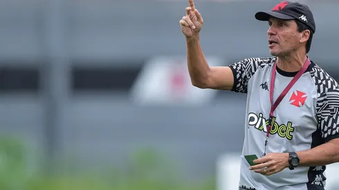 Foto: Thiago Ribeiro/AGIF - Zé Ricardo: deve receber novos reforços no Vasco em breve