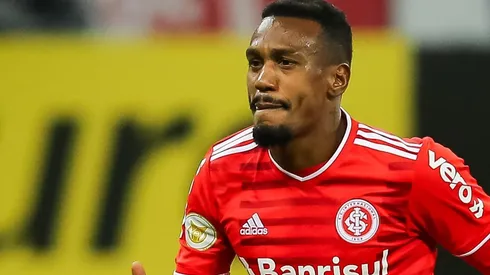 - A diretoria do Santos aceita apenas o valor pedido pelo jogador