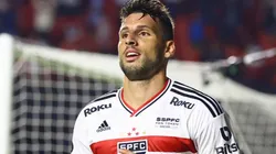 Calleri exalta desempenho da equipe, mas se rende a jogadores do Corinthians