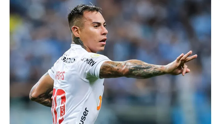 Pedro H. Tesch/AGIF. Com contrato até dezembro, permanência de Vargas ainda é incerta.