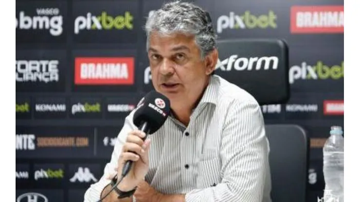 Foto: Rafael Ribeiro/Vasco | Carlos Brazildemonstrou tranquilidade sobre possivel mudança na estrutura de comando do departamento