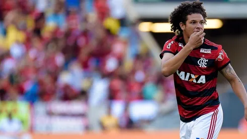 Thiago Ribeiro/AGIF - Arão pode ganhar 'parceiro' na posição de volante