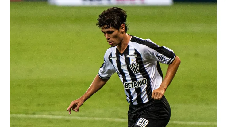 Galo vai em busca de um novo lateral esquerdo após lesão de Dodô