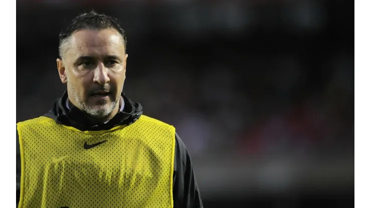 Foto: Alan Morici/AGIF - Vitor Pereira tem desejo de acertar com meia brasileiro que atua no futebol turco