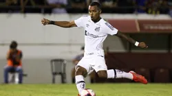 Pedro Ernesto Guerra Azevedo/Santos - Lucas Pires comenta "troca" pelo Santos