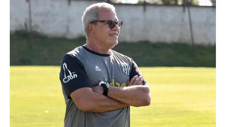 Foto: Divulgação/AAPP - Hélio dos Anjos promete mudanças no elenco da Ponte Preta