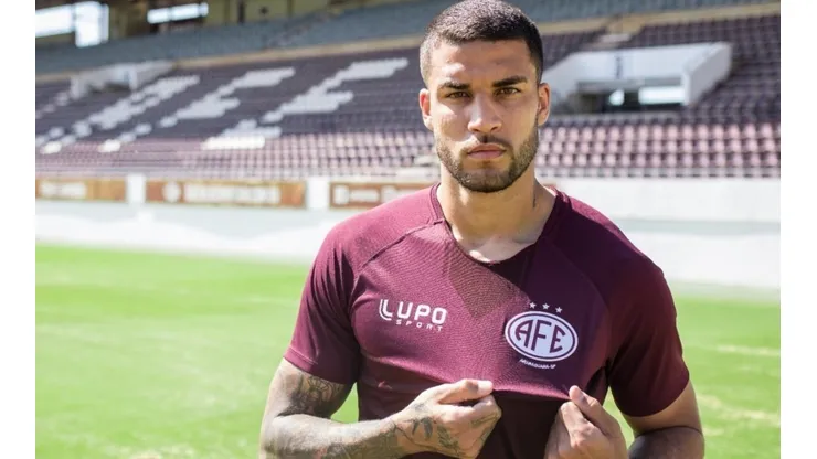 Divulgação/Ferroviária. Chegado no ano passado na Locomotiva, Bruno Leonardo avalia mau desempenho da equipe no Paulistão.