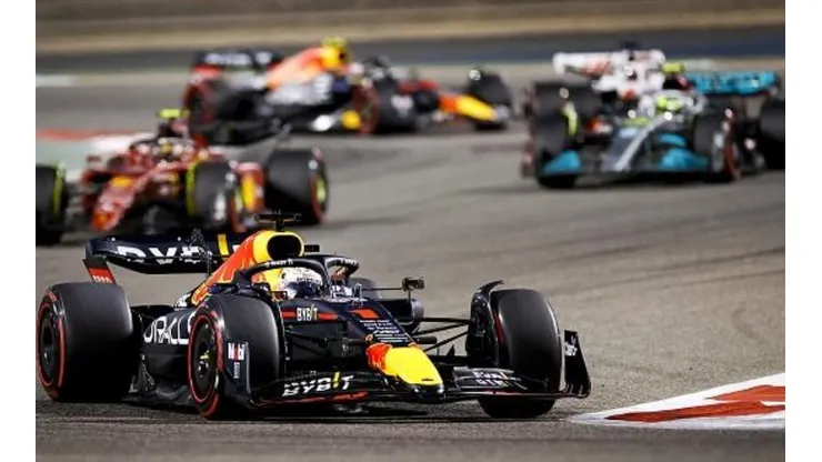 GP do Bahrein teve disputa entre Ferrari e Red Bull nas primeiras posições
