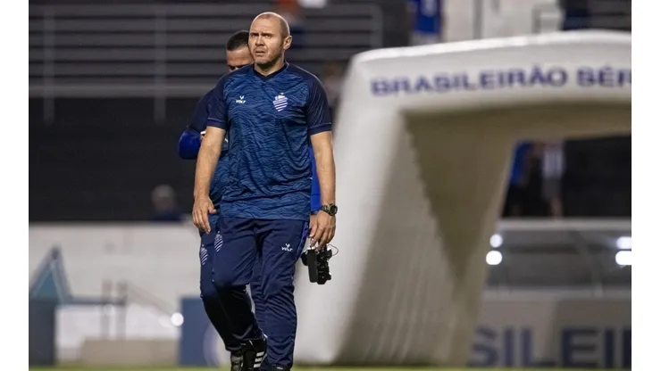 Celio Junior/AGIF. Entre reta final do Campeonato Alagoano e Copa do Brasil, Mozart prepara CSA para início da Série B.
