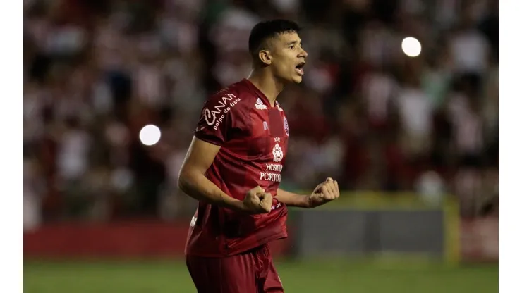 Foto: Caio Falcão/AGIF - Camutanga deve retornar ao Timbu graças a um efeito suspensivo