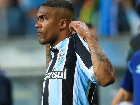 “Nem jogo mais no teu time”; Douglas Costa troca ‘farpas’ com torcida do Grêmio