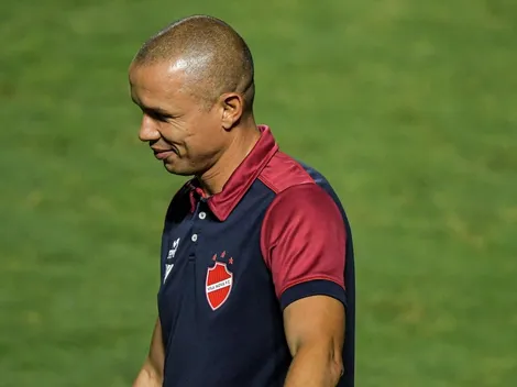 Com aval de Higo Magalhães, Vila Nova acerta contratação de zagueiro