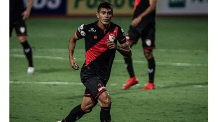 Heber Gomes/ACG - Edson comenta mudança de posição