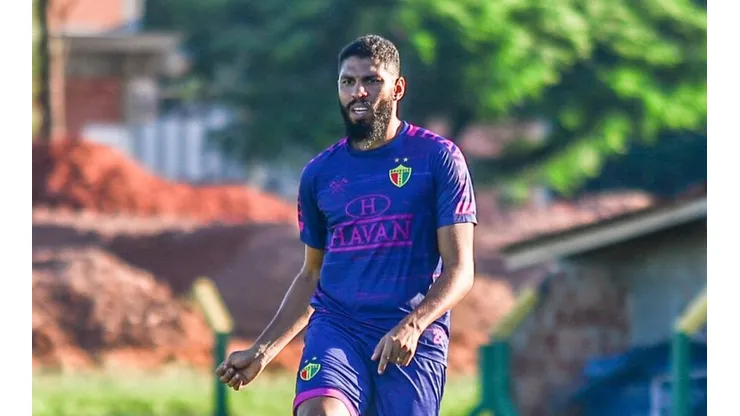 Foto: (Flickr Oficial Brusque/Lucas Gabriel Cardoso/Brusque FC) - Wallace é um dos pendurados do Brusque para o jogo de volta da semifinal do Estadual