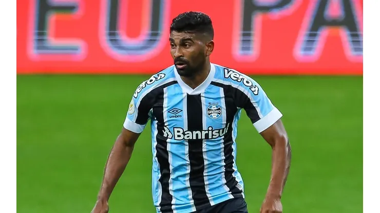 Foto: Pedro H. Tesch/AGIF | Parte da torcida se irrita com presença de Thiago Santos na relação do Imortal