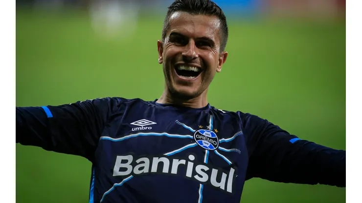 Foto: Thomas Santos/AGIF - Grohe está muito bem no Al-Ittihad, mas continua acompanhando o Grêmio de longe