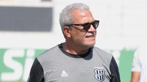 Foto: (Flickr Oficial Ponte Preta/Diego Almeida/PontePress) - Hélio dos Anjos deve ganhar mais um reforço na Ponte antes do início da Série B