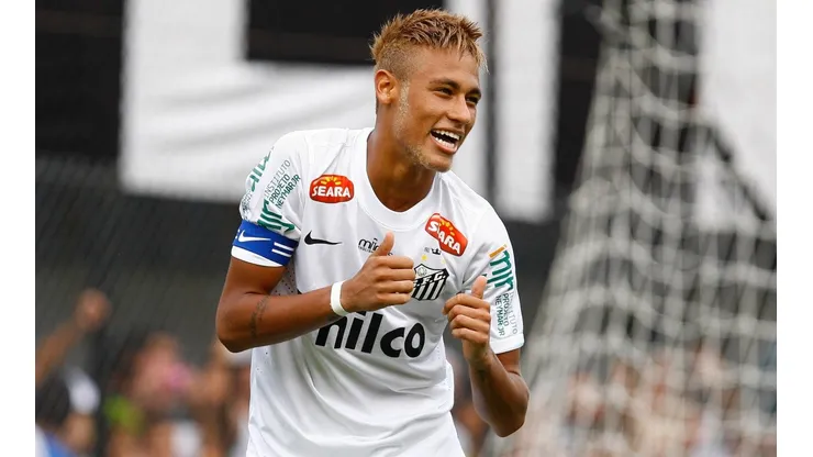 Ricardo Saibun/AGIF - Neymar é um dos casos que reverbera no Santos até hoje