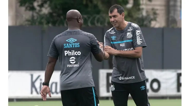 Foto: Flickr Oficial Santos FC/Ivan Storti | Carille expõe bastidores de saída do Santos