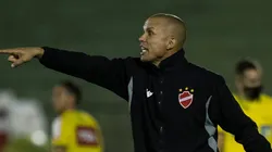 Foto: (Diogo Reis/AGIF) - Higo Magalhães deve receber ainda mais peças no Vila para o decorrer da temporada