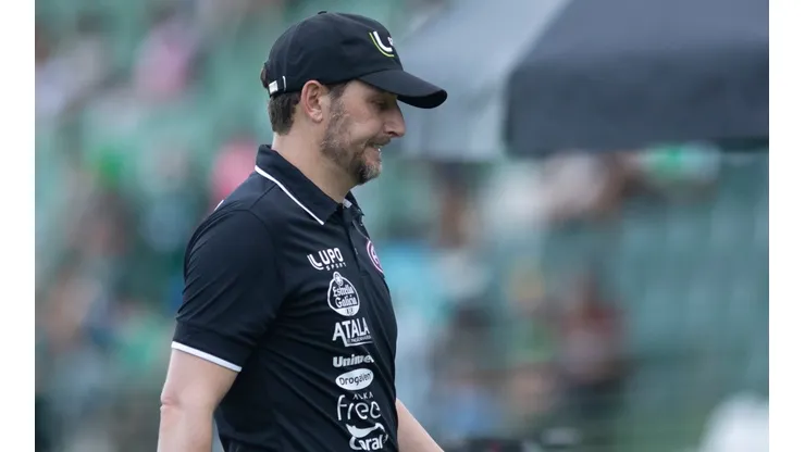 Diogo Reis/AGIF. Elano chegou em abril de 2021 para comandar a Ferroviária.