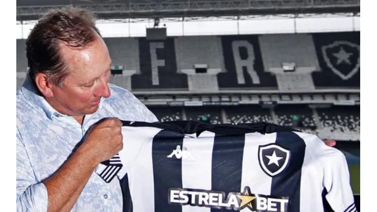 Foto: Divulgação/Botafogo FR - John Textor tem dois meias no radar do Botafogo