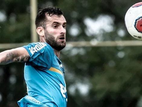 Bustos 'arranca' 2º reforço para Peixe e atacante vai receber R$ 150 mil a mais que Baptistão