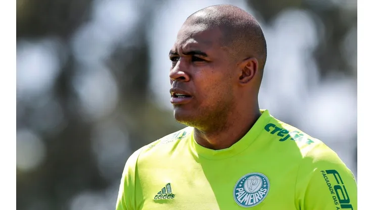 Foto: Ale Cabral/AGIF - Jailson faz convite para atacante fechar com o Coelho