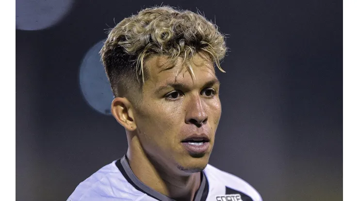 Bruno Nazário lamenta derrota no clássico, mas faz promessa à torcida
