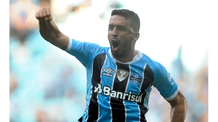 Foto: Ricardo Rímoli/AGIF | Grêmio não para em Edilson e contrata mais um lateral-direito para 2022