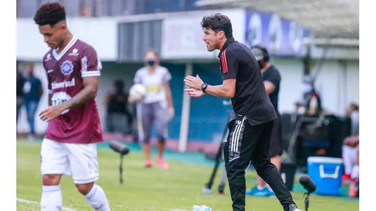 Foto: Luiz Erbes/AGIF - Medina vem sendo cobrado após a derrota para o Grêmio por 3 a 0