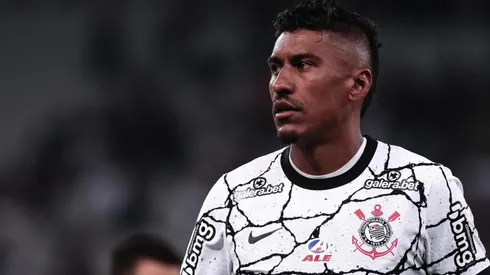 Foto: Ettore Chiereguini/AGIF | Paulinho se apresentou oficialmente ao Corinthians em janeiro deste ano