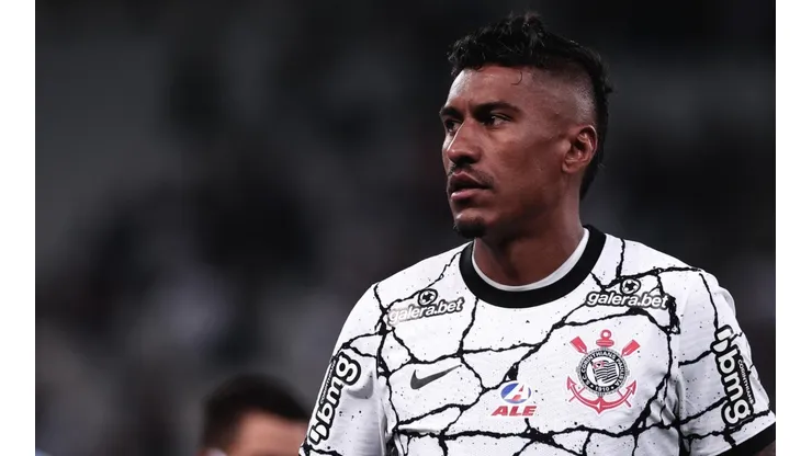 Foto: Ettore Chiereguini/AGIF | Paulinho se apresentou oficialmente ao Corinthians em janeiro deste ano