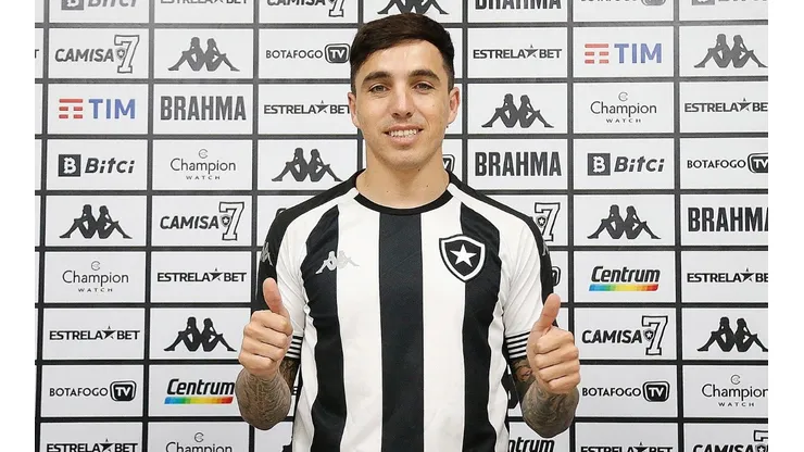 Foto: (Flickr Oficial Botafogo/Vítor Silva/Botafogo) - Renzo Saravia foi o terceiro contratado pelo Botafogo na 'era Textor'