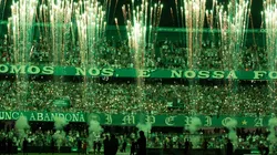 Foto: (Robson Mafra/AGIF) - O Coritiba vai ter a vantagem de decidir o clássico em casa, com o apoio de sua torcida