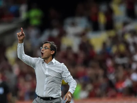 "Eu que escolho"; sem esconder o jogo, Bustos expõe a real sobre a procura de reforços no Santos