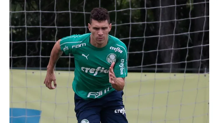 Foto: Marcello Zambrana/AGIF | Moisés recebe convite para jogar a Série B