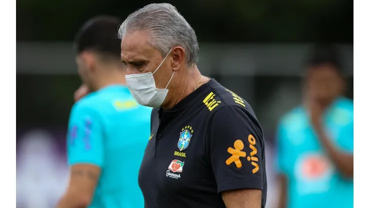 Foto: Fernando Moreno/AGIF - Tite cortou dois jogadores para os duelos contra Chile e Bolívia