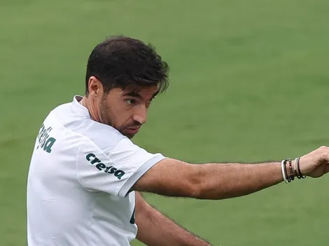 Atacante pouco aproveitado por Abel posta mensagem em tom de despedida do Palmeiras