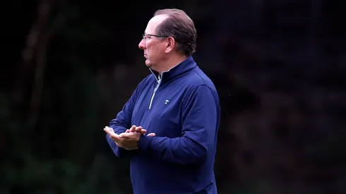 Após desistência de Palmeiras, John Textor é avisado e Botafogo vai em busca de centroavante